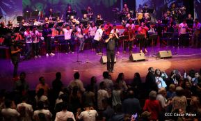 Cantos a la Revolución desde el Teatro Nacional Rubén Darío