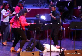 Cantos a la Revolución desde el Teatro Nacional Rubén Darío