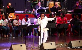 Cantos a la Revolución desde el Teatro Nacional Rubén Darío