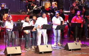 Cantos a la Revolución desde el Teatro Nacional Rubén Darío