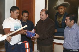  Presidente Daniel se reúne con el bigleaguer Everth Cabrera