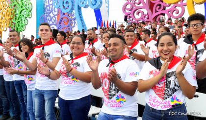 40/19 ¡Siempre Más Allá! celebrando la esperanza, el amor y la paz