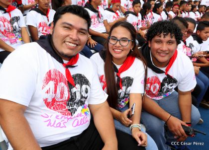 40/19 ¡Siempre Más Allá! celebrando la esperanza, el amor y la paz
