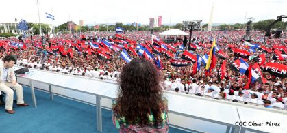 40/19 ¡Siempre Más Allá! celebrando la esperanza, el amor y la paz