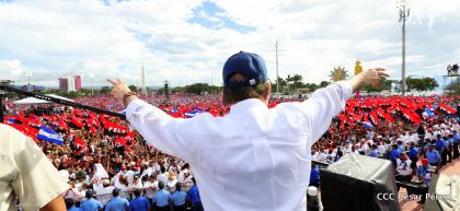 40/19 ¡Siempre Más Allá! celebrando la esperanza, el amor y la paz