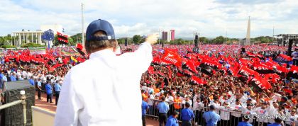 40/19 ¡Siempre Más Allá! celebrando la esperanza, el amor y la paz