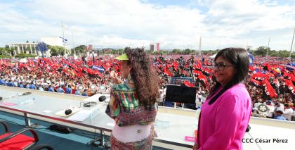 40/19 ¡Siempre Más Allá! celebrando la esperanza, el amor y la paz