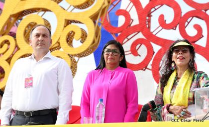 40/19 ¡Siempre Más Allá! celebrando la esperanza, el amor y la paz