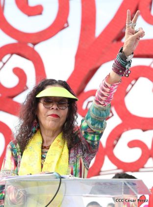 40/19 ¡Siempre Más Allá! celebrando la esperanza, el amor y la paz