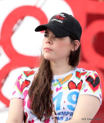 40/19 ¡Siempre Más Allá! celebrando la esperanza, el amor y la paz