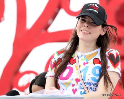 40/19 ¡Siempre Más Allá! celebrando la esperanza, el amor y la paz