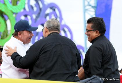 40/19 ¡Siempre Más Allá! celebrando la esperanza, el amor y la paz