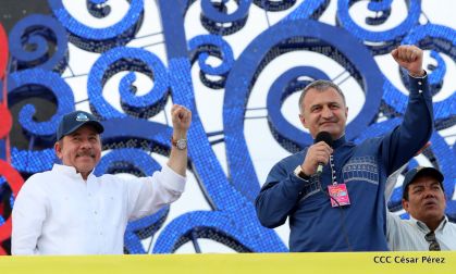 40/19 ¡Siempre Más Allá! celebrando la esperanza, el amor y la paz