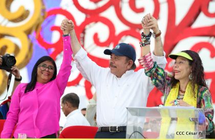 40/19 ¡Siempre Más Allá! celebrando la esperanza, el amor y la paz