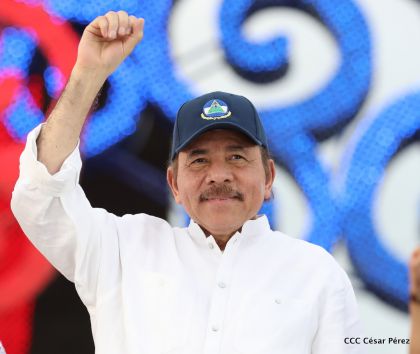 40/19 ¡Siempre Más Allá! celebrando la esperanza, el amor y la paz