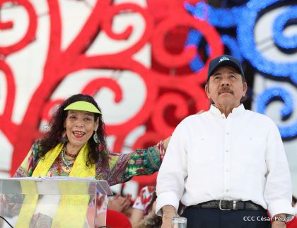 40/19 ¡Siempre Más Allá! celebrando la esperanza, el amor y la paz