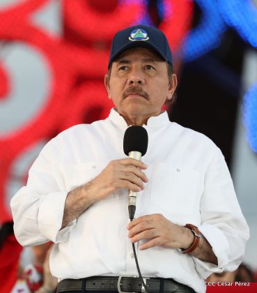 40/19 ¡Siempre Más Allá! celebrando la esperanza, el amor y la paz