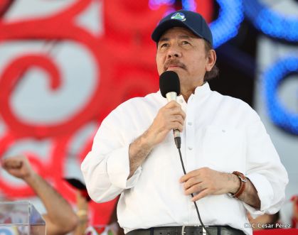 40/19 ¡Siempre Más Allá! celebrando la esperanza, el amor y la paz