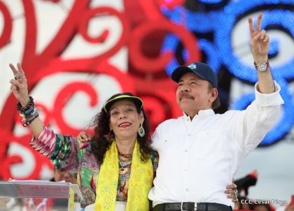 40/19 ¡Siempre Más Allá! celebrando la esperanza, el amor y la paz