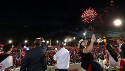 40/19 ¡Siempre Más Allá! celebrando la esperanza, el amor y la paz