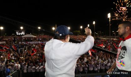 40/19 ¡Siempre Más Allá! celebrando la esperanza, el amor y la paz