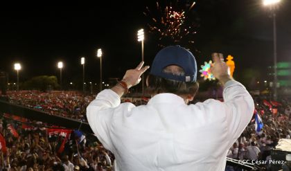 40/19 ¡Siempre Más Allá! celebrando la esperanza, el amor y la paz