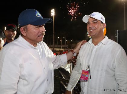 40/19 ¡Siempre Más Allá! celebrando la esperanza, el amor y la paz