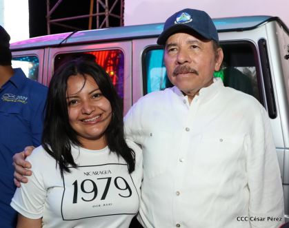 40/19 ¡Siempre Más Allá! celebrando la esperanza, el amor y la paz