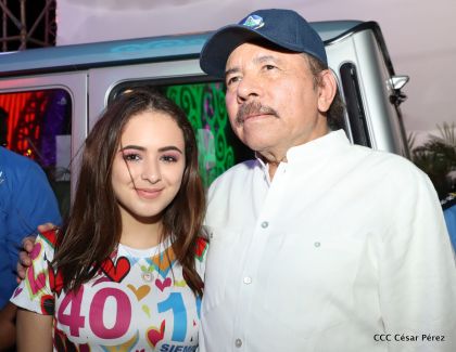 40/19 ¡Siempre Más Allá! celebrando la esperanza, el amor y la paz