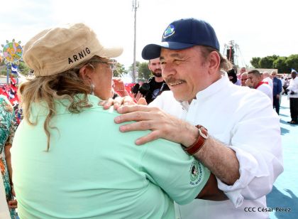 40/19 ¡Siempre Más Allá! celebrando la esperanza, el amor y la paz