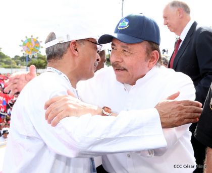 40/19 ¡Siempre Más Allá! celebrando la esperanza, el amor y la paz