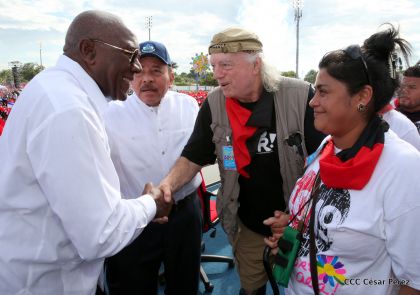 40/19 ¡Siempre Más Allá! celebrando la esperanza, el amor y la paz