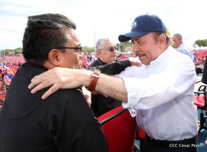 40/19 ¡Siempre Más Allá! celebrando la esperanza, el amor y la paz