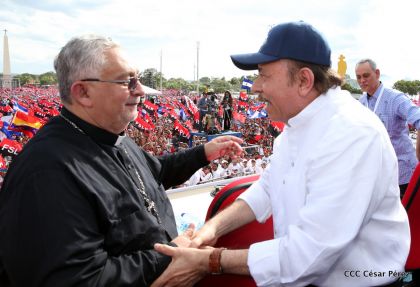 40/19 ¡Siempre Más Allá! celebrando la esperanza, el amor y la paz