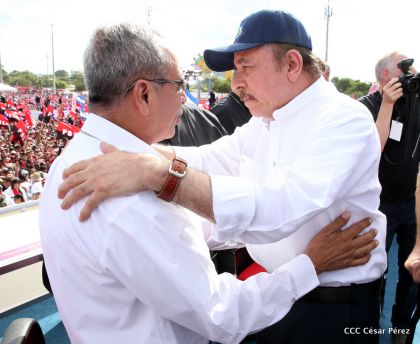 40/19 ¡Siempre Más Allá! celebrando la esperanza, el amor y la paz