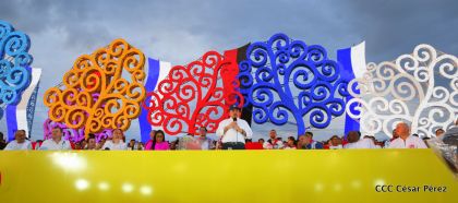 40/19 ¡Siempre Más Allá! celebrando la esperanza, el amor y la paz