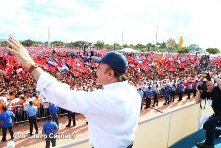 40/19 ¡Siempre Más Allá! celebrando la esperanza, el amor y la paz