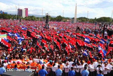 40/19 ¡Siempre Más Allá! celebrando la esperanza, el amor y la paz