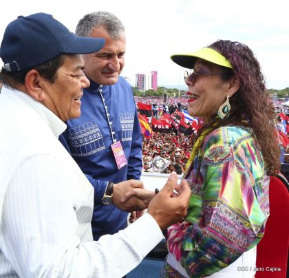 40/19 ¡Siempre Más Allá! celebrando la esperanza, el amor y la paz