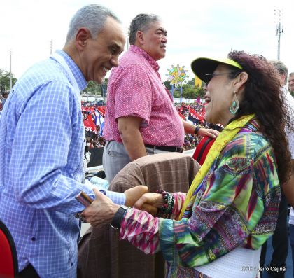 40/19 ¡Siempre Más Allá! celebrando la esperanza, el amor y la paz