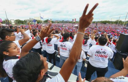 40/19 ¡Siempre Más Allá! celebrando la esperanza, el amor y la paz