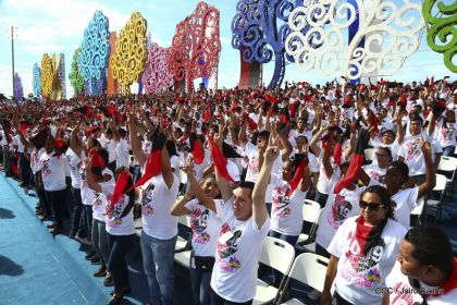 40/19 ¡Siempre Más Allá! celebrando la esperanza, el amor y la paz