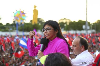 40/19 ¡Siempre Más Allá! celebrando la esperanza, el amor y la paz