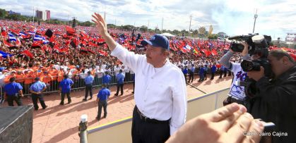 40/19 ¡Siempre Más Allá! celebrando la esperanza, el amor y la paz