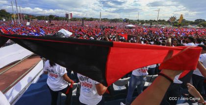 40/19 ¡Siempre Más Allá! celebrando la esperanza, el amor y la paz