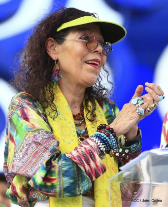 40/19 ¡Siempre Más Allá! celebrando la esperanza, el amor y la paz