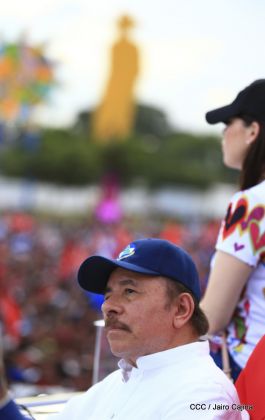 40/19 ¡Siempre Más Allá! celebrando la esperanza, el amor y la paz