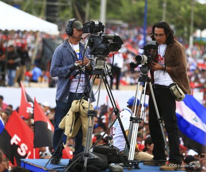 40/19 ¡Siempre Más Allá! celebrando la esperanza, el amor y la paz