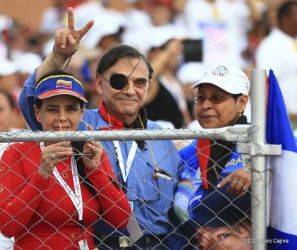 40/19 ¡Siempre Más Allá! celebrando la esperanza, el amor y la paz