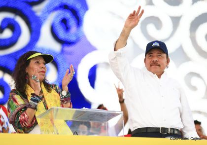 40/19 ¡Siempre Más Allá! celebrando la esperanza, el amor y la paz